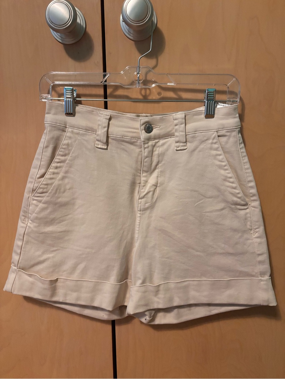 High-Waist Cream Women's Shorts with Cuffed Hem